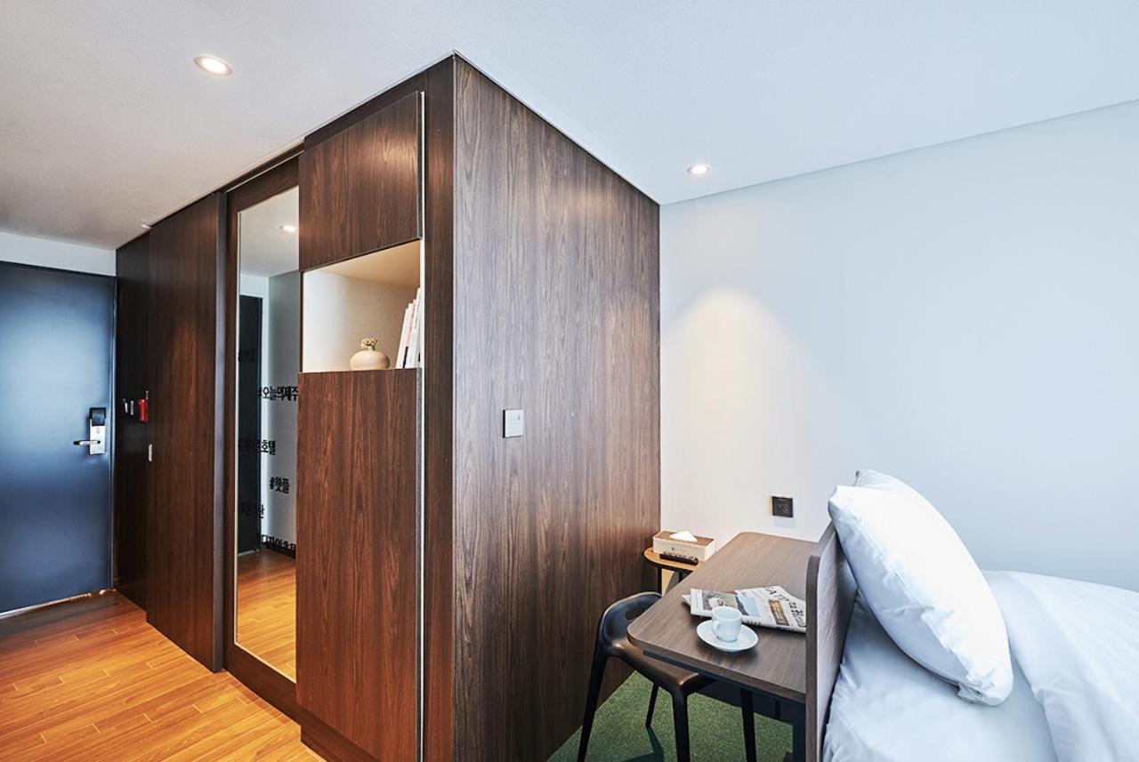 Jeju Pureun Hotel Szogüpho Kültér fotó