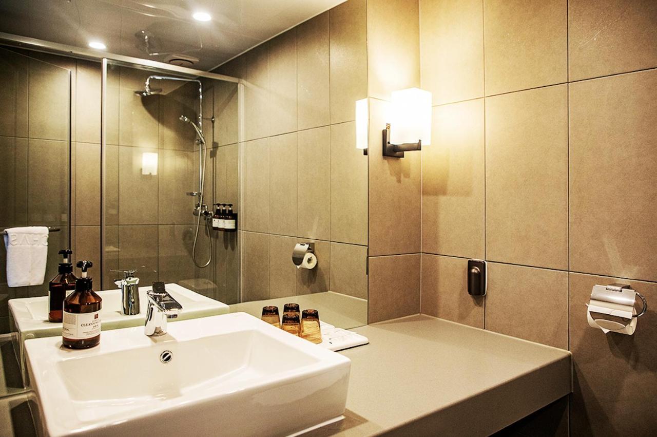 Jeju Pureun Hotel Szogüpho Kültér fotó